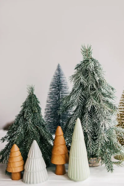 Веселого Різдва Різдвяна Сцена Мініатюрний Зимовий Ліс Різдвяні Маленькі Керамічні — стокове фото