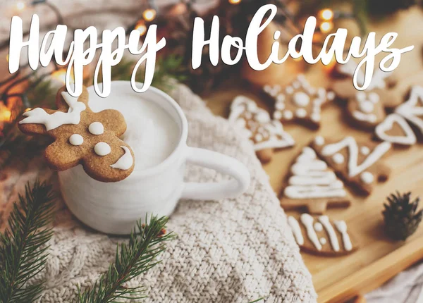 Fijne Feestdagen Tekst Handgeschreven Kerst Rendieren Peperkoek Koffie Bij Trui — Stockfoto