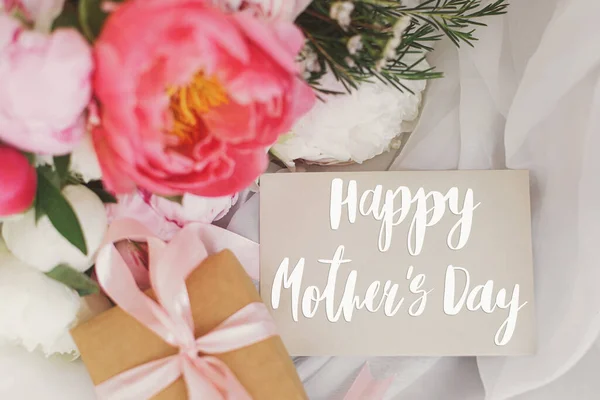 Gelukkige Moederdag Happy Mother Day Tekst Kaart Mooie Pioenrozen Boeket — Stockfoto