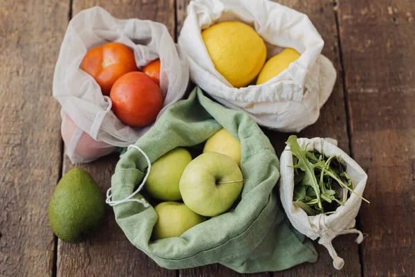 Handla Inte Avfall Färska Äpplen Tomater Citroner Avokado Och Ruccola — Stockfoto