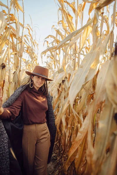 Happy Stylish Woman Brown Hat Vintage Coat Walking Autumn Maize — Stock Photo, Image