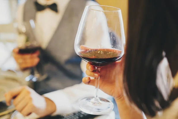 Wine Glass Woman Hand Close Wedding Reception Restaurant Guests Toasting — Stock Photo, Image