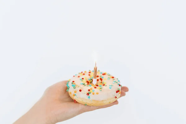 Delicious Birthday Donut Candle Hand Background White Wall Room Celebrating — Stock Photo, Image