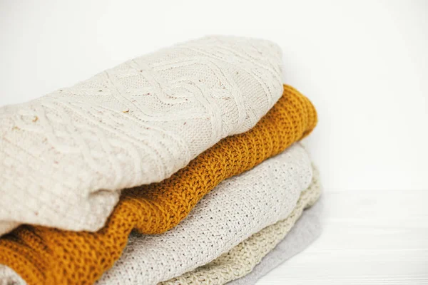 Cozy Knitted Sweaters Pile White Yellow Beige Knit Sweaters Close — Stock Photo, Image