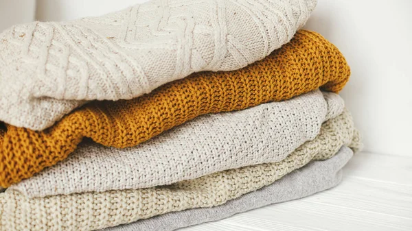 Pile White Yellow Beige Knit Sweaters Close White Scandinavian Room — Stock Photo, Image