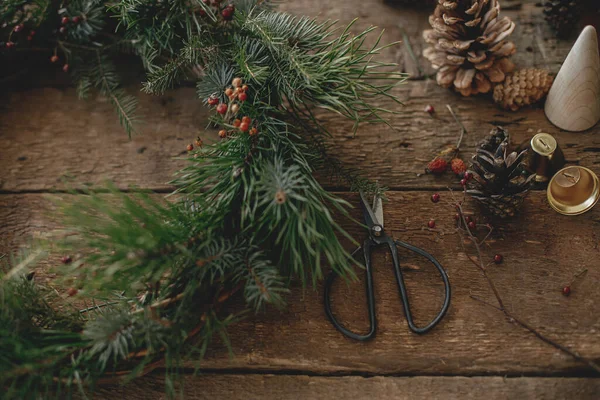 Stylish Christmas Wreath Spruce Branches Berries Scissors Pine Cones Candles — Stock Photo, Image