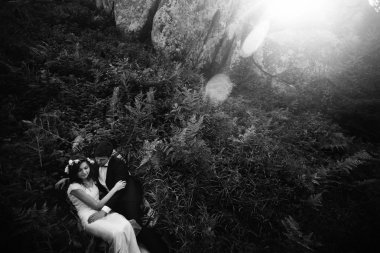 mutlu gelin ve şık damat