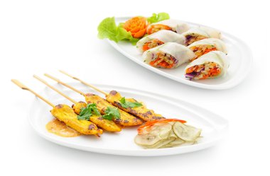 Uluslararası yemekler ikram için düzenlenmiş kümesi