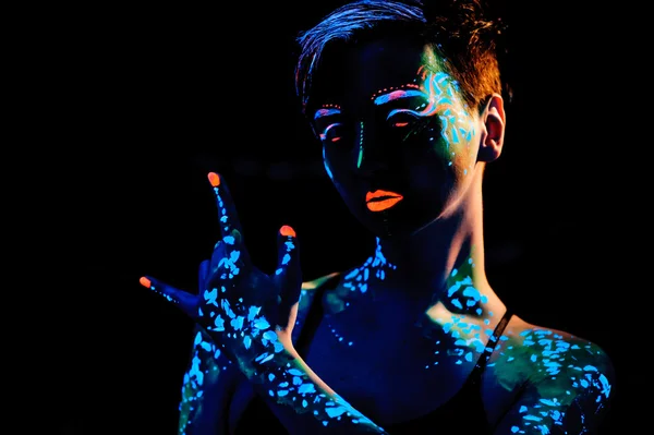 Girl with neon paint bodyart portrait — Stock Photo, Image