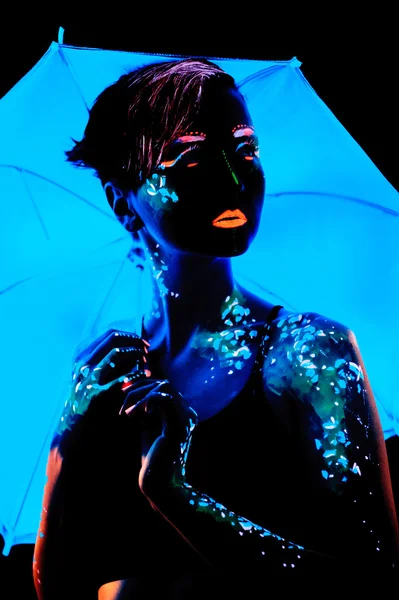 Neon boya bodyart portre ile kız — Stok fotoğraf