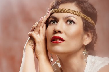 Genç kız poz stüdyo