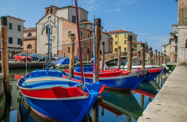 Uitzicht van de straat in de oude stad van Chioggia — Stockfoto