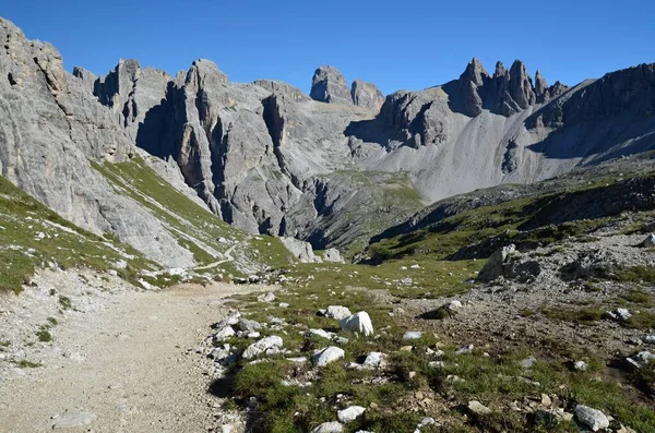 Croda Fiscalina Fotografato Vicino Allo Chalet Drezinnenhutte Sulla Strada Parkplatz — Foto Stock