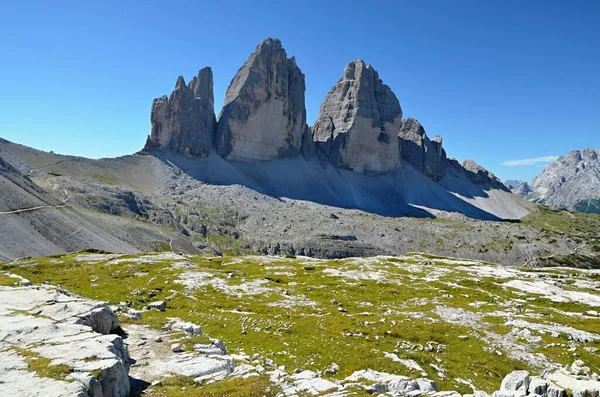 Tre Cime Lavaredo Drei Zinnen 뒤덮인 이탈리아 북부의 봉우리로 이루어진 — 스톡 사진