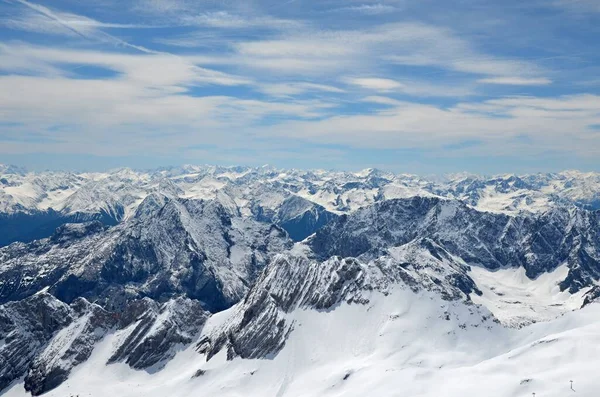 Almanya 'nın en yüksek dağından güzel manzara Zugspitze