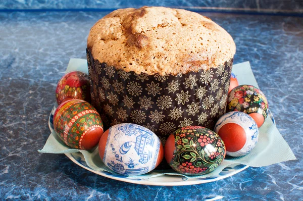 Velikonoce Detailní Záběr Velikonoční Dort Velikonoční Vajíčka Talíři 2021 Moskva — Stock fotografie