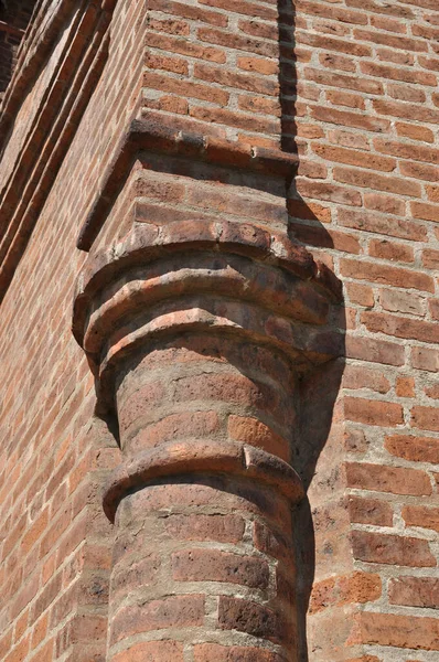 Dôme Doré Clocher Toit Gris Tour Monastère Sur Fond Bleu — Photo