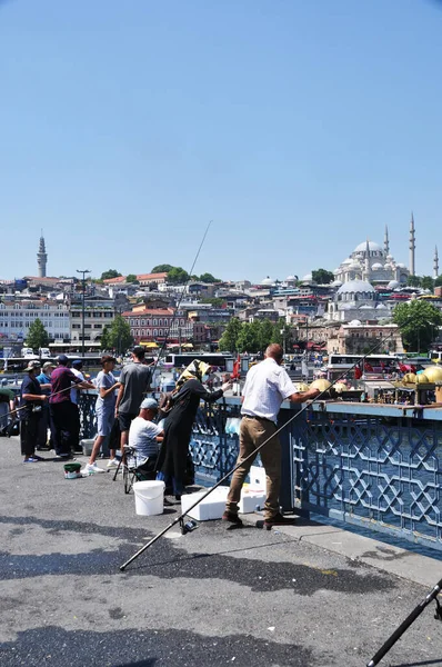 Townspeople Fishing Bridge July 2021 Istanbul Turkey Sunny Summer Day — Stock Photo, Image