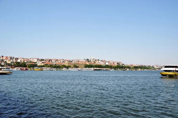 Panorama Del Bósforo Velero Costa Ciudad Julio 2021 Estambul Turquía — Foto de Stock