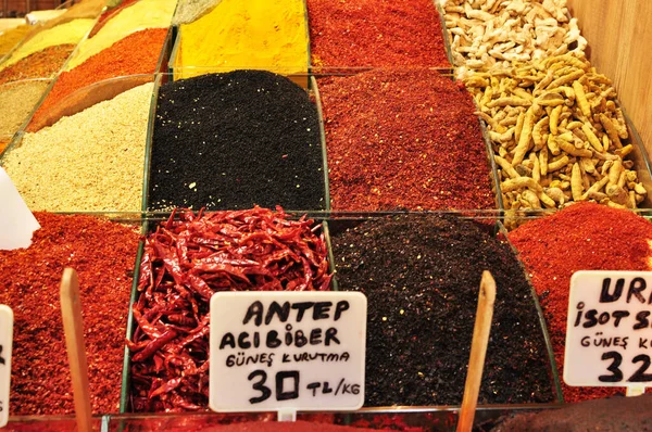 Vente Épices Poivrons Secs Bazar Istanbul Les Étiquettes Prix Indiquent — Photo