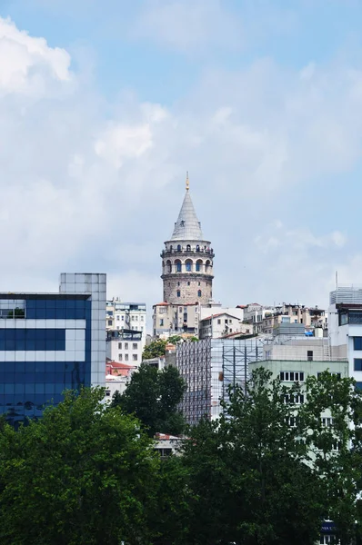 Galata Tower Istanbul View Tower Modern Houses July 2021 Istanbul — Stock Photo, Image