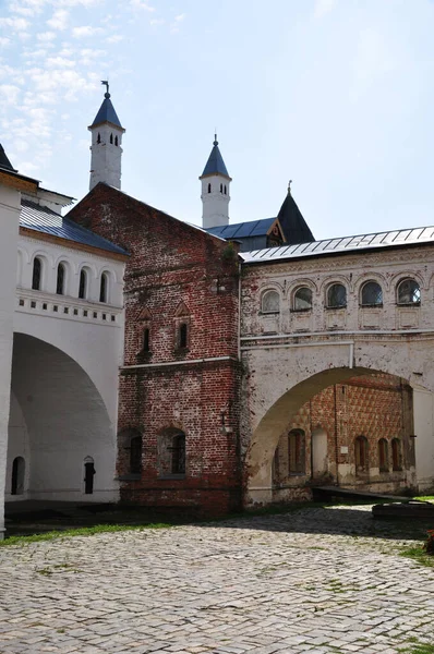 Cour Kremlin Rostov Bâtiments Anciens Pierre Avec Grandes Arches — Photo