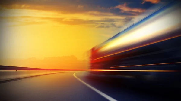 Petrol tankeri kamyon