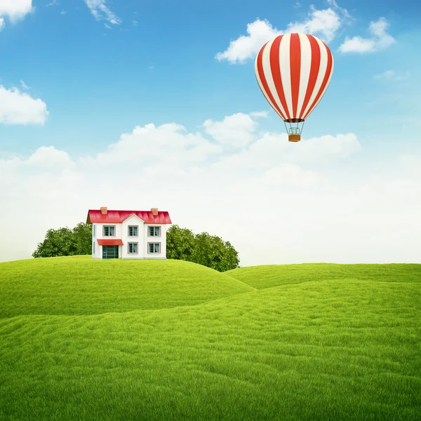 Landscape with lawn and house — Stock Photo, Image