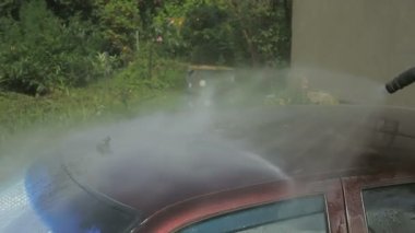 Sprey cennet ile araba yıkama