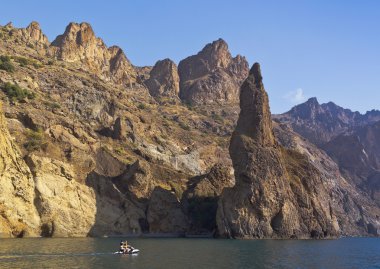 Denizden görünümüne sıradışı kaya oluşumları