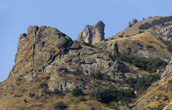 Cerro costero del macizo montañoso Kara-Dag. Crimea — Foto de Stock