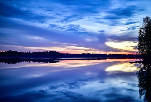 A romantic evening on the lake — Stock Photo, Image