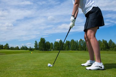 Golf sahasında Golf topu ile Golfplayer