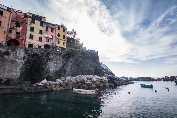 Riomaggiore pueblo de Cinque Terre en Liguria, Italia — Foto de Stock