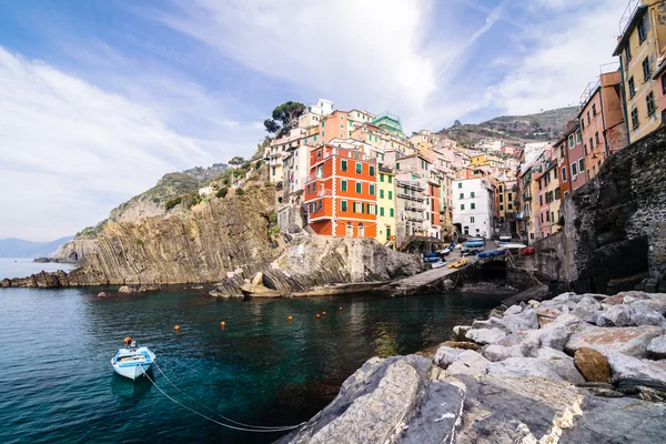Riomaggiore pueblo de Cinque Terre en Liguria, Italia — Foto de Stock