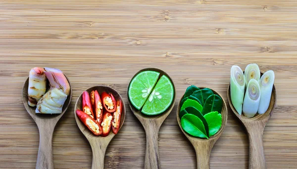 Tom Yum, Tayland fomous gıda önemli maddeler