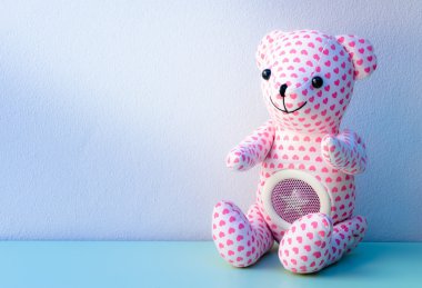 Pembe Kalp desen deri ile sevimli ayı