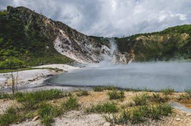 Kükürt kaplıca Oyunuma Gölü, Noboribetsu Onsen, Hokkaido, 