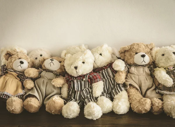 Şirin oyuncak ayılar birlikte oturan bir grup Telifsiz Stok Imajlar