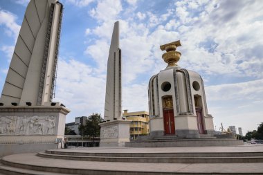 Demokrasi Anıtı merkezinde, Bangkok, Tayland