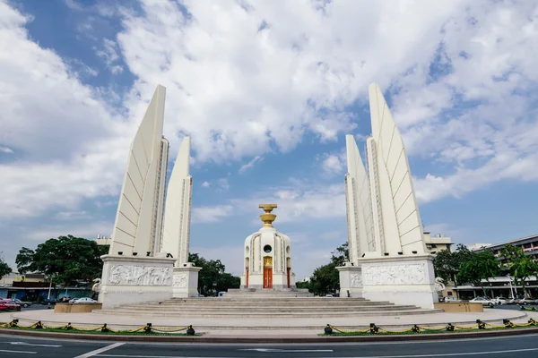 Demokrasi Anıtı merkezinde, Bangkok, Tayland - Stok İmaj