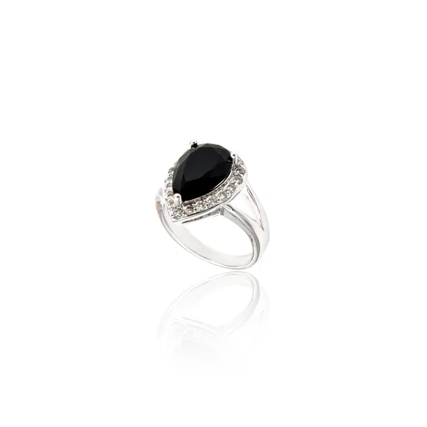 Anillo de diamante espinela negra aislado en blanco —  Fotos de Stock