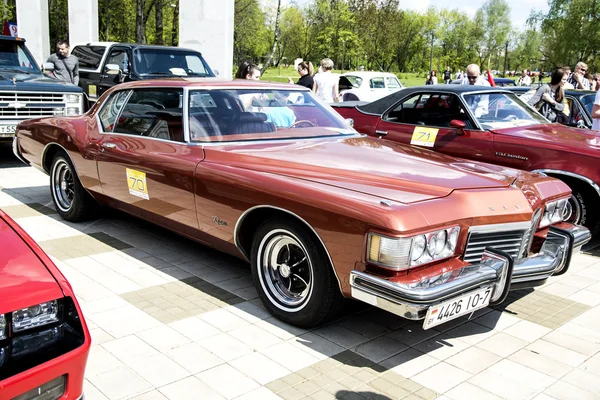 Exposição de carros retro e vintage . — Fotografia de Stock