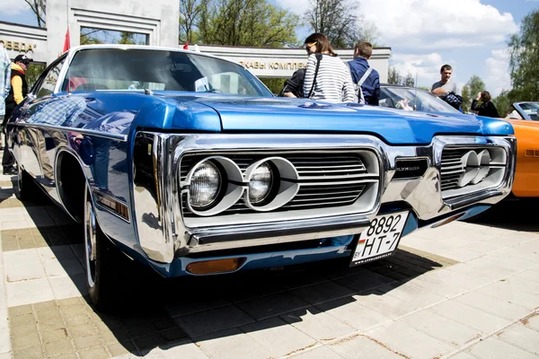 Utställning av retro och vintage bilar. — Stockfoto