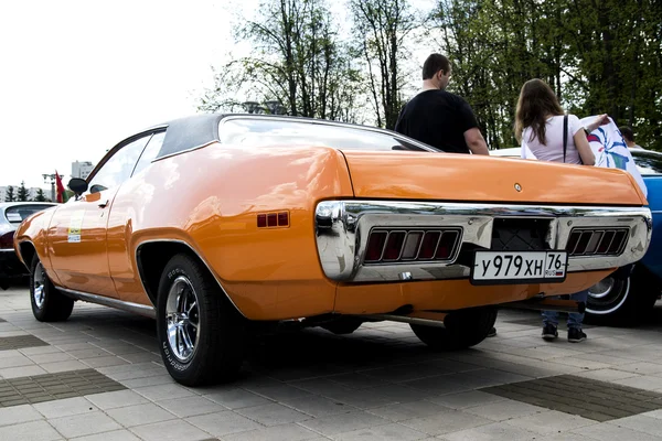 Exposición de coches retro y vintage . — Foto de Stock