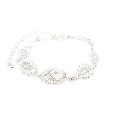 Beyaz izole gümüş elmas bilezik