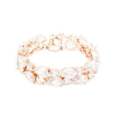 Beyaz izole altın elmas bilezik