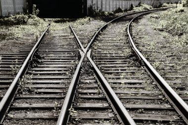 İleriye giden demiryolu