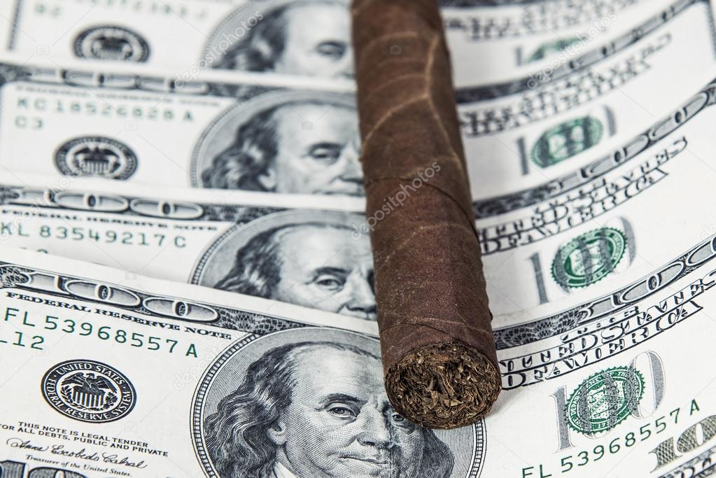 Cuban cigar on the hundred Dollars