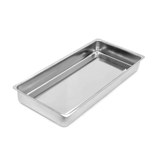 Recipiente médico de metal para esterilizar instrumentos em fundo branco. Bandeja de aço inoxidável cinza para hospitais. — Fotografia de Stock